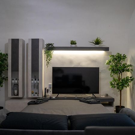 Dietro Al Plebiscito Luxury Suite Nápoly Kültér fotó